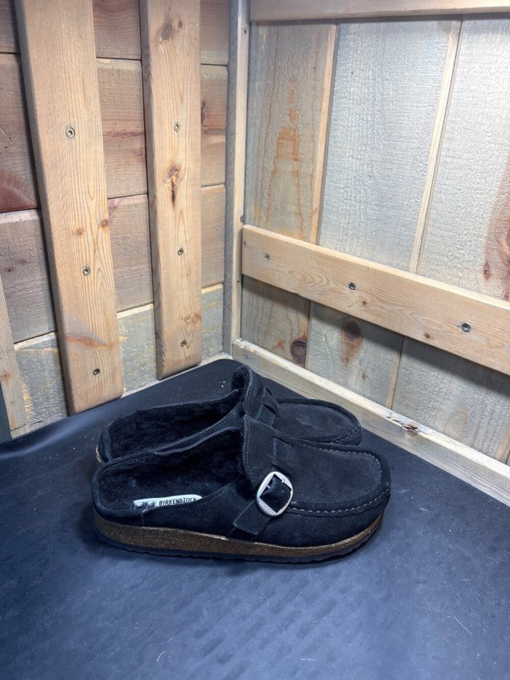 Birkenstock Buckley Black Suede Shearling Clog Unisex Size US W7 US M5 EU 38 - Picture 1 of 11